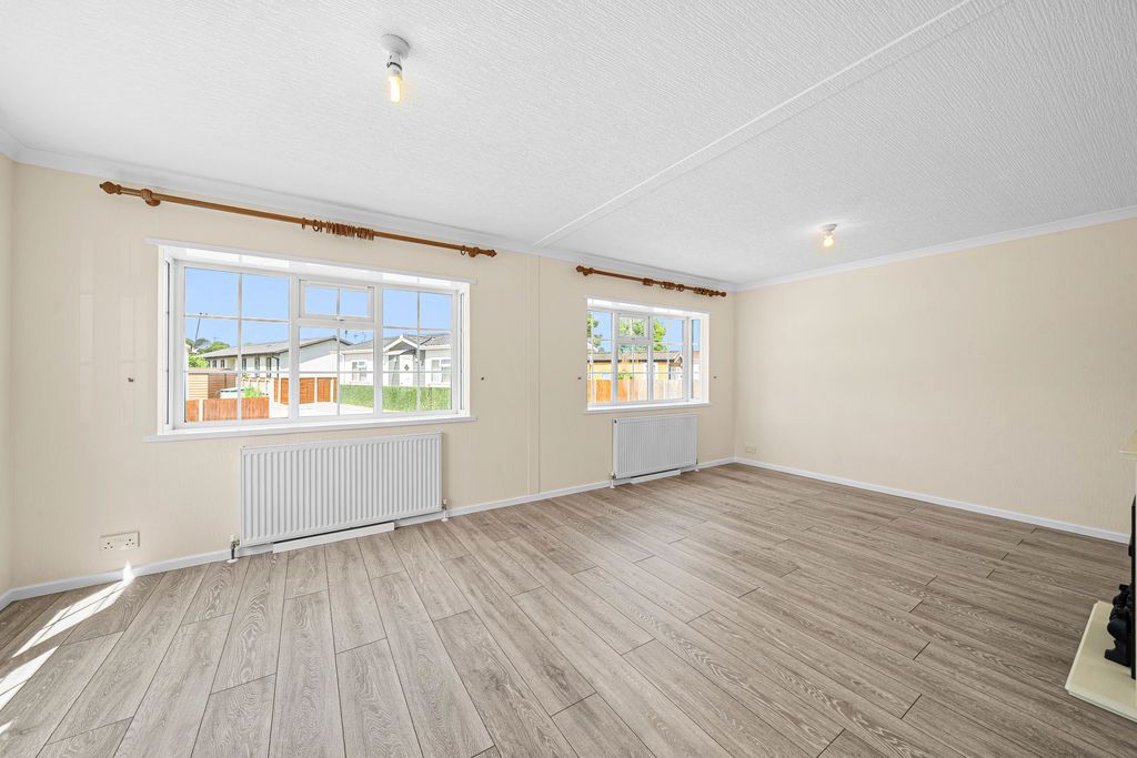Property photo 3 of 13 Photo 8