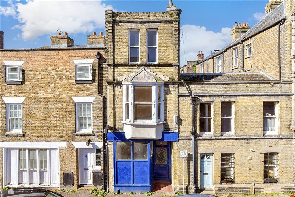 Property photo 1 of 15 External Front Web...