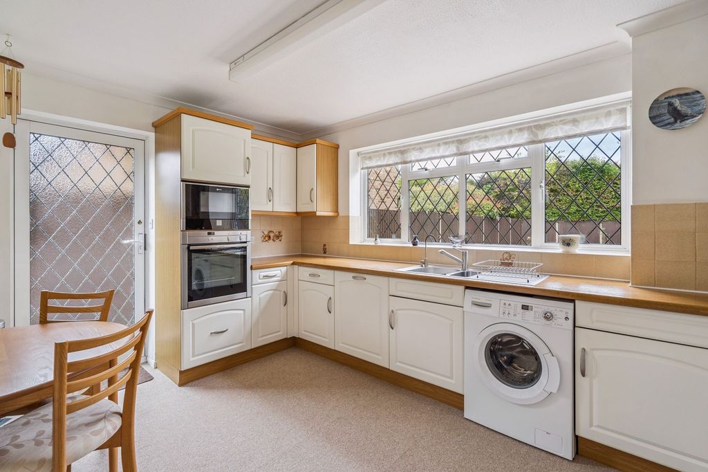 Property photo 2 of 29 Photo 6