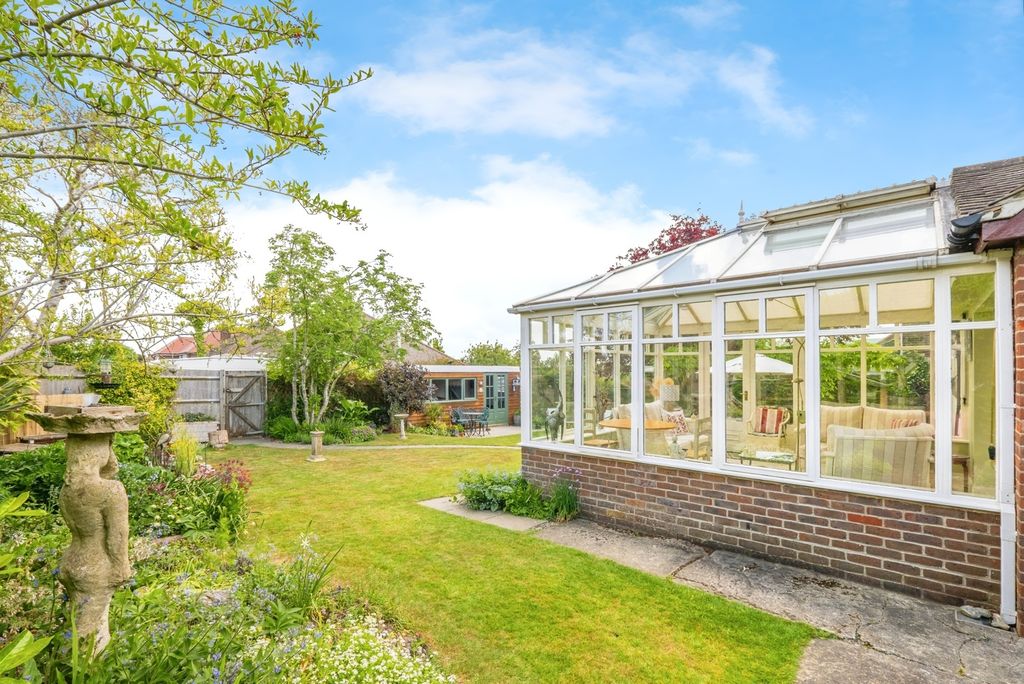 Property photo 2 of 19 Photo