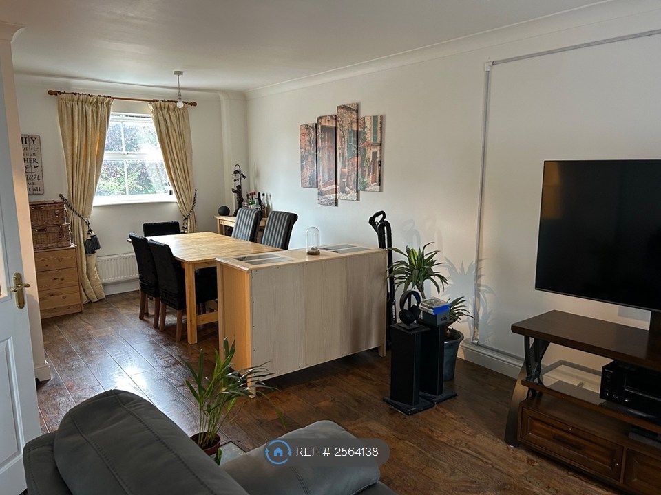 Property photo 3 of 8