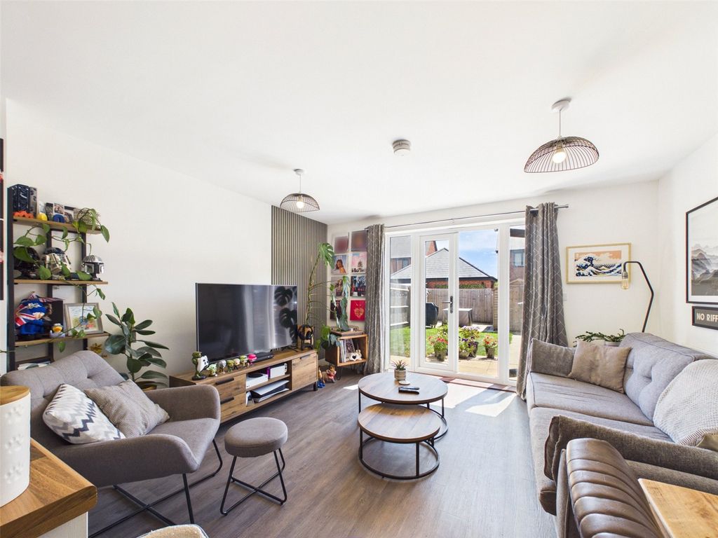 Property photo 2 of 14 Picture No. 04