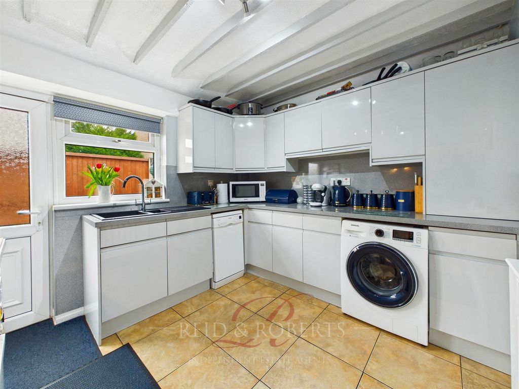 Property photo 3 of 31 Cam03999G0-Pr0217-Still020.Jpg