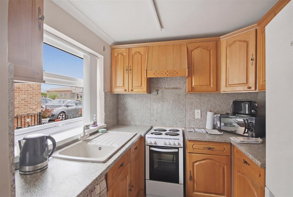 Property photo 3 of 16 Kitchen