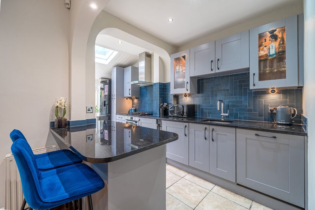 Property photo 2 of 15 Picture No. 24