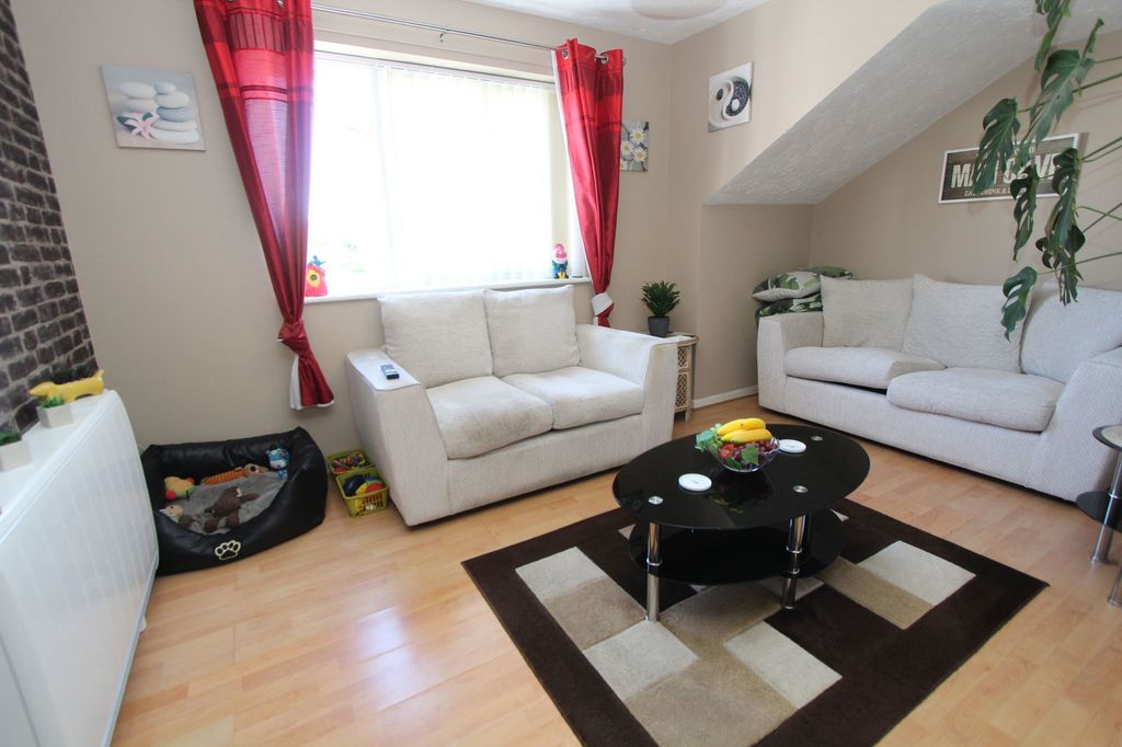 Property photo 3 of 6