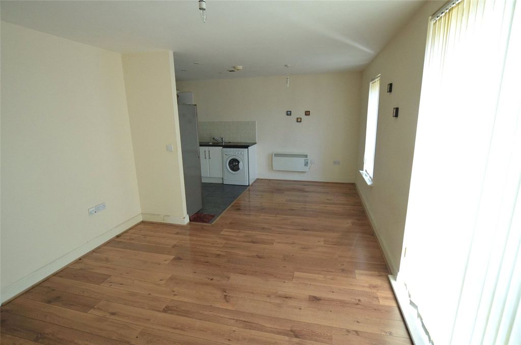 Property photo 3 of 8 Picture No. 07