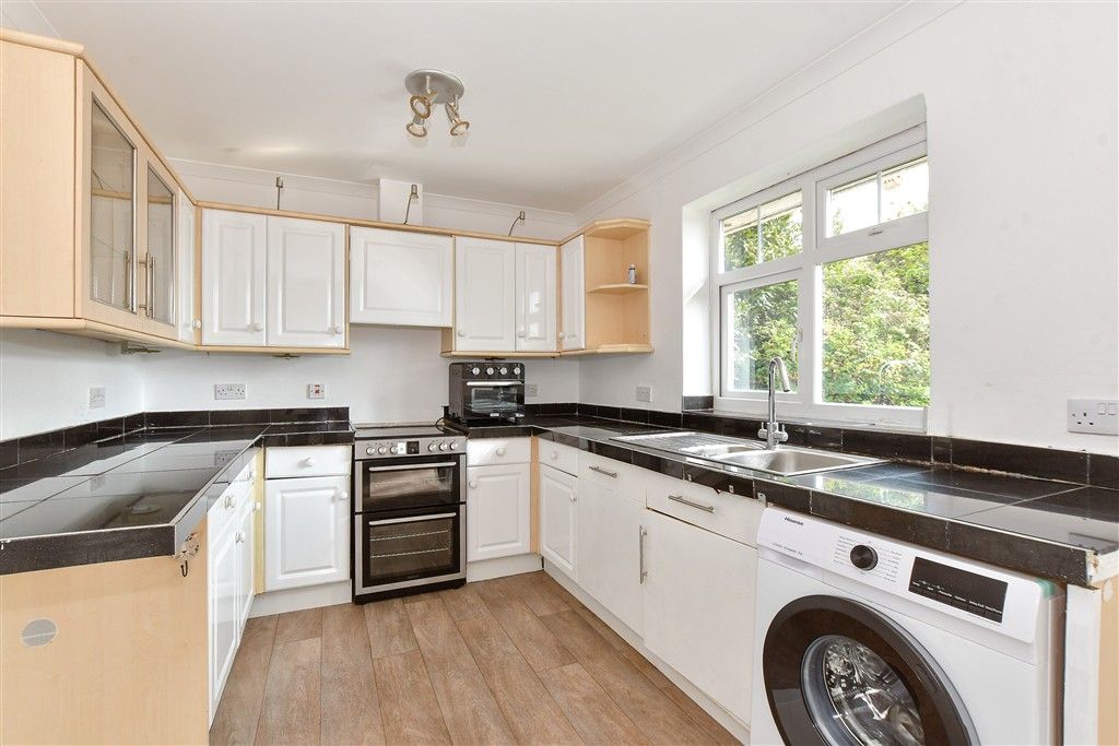Property photo 3 of 20 Kitchen/Dining Room