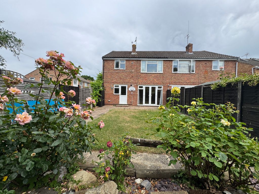 Property photo 1 of 11 Garden