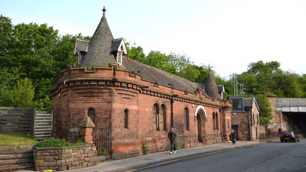 Property photo 1 of 15 Allied-Surveyors-Scotland-55 Abbeyhill, Edinburgh-