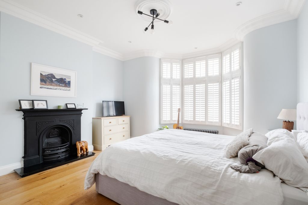 Property photo 3 of 19