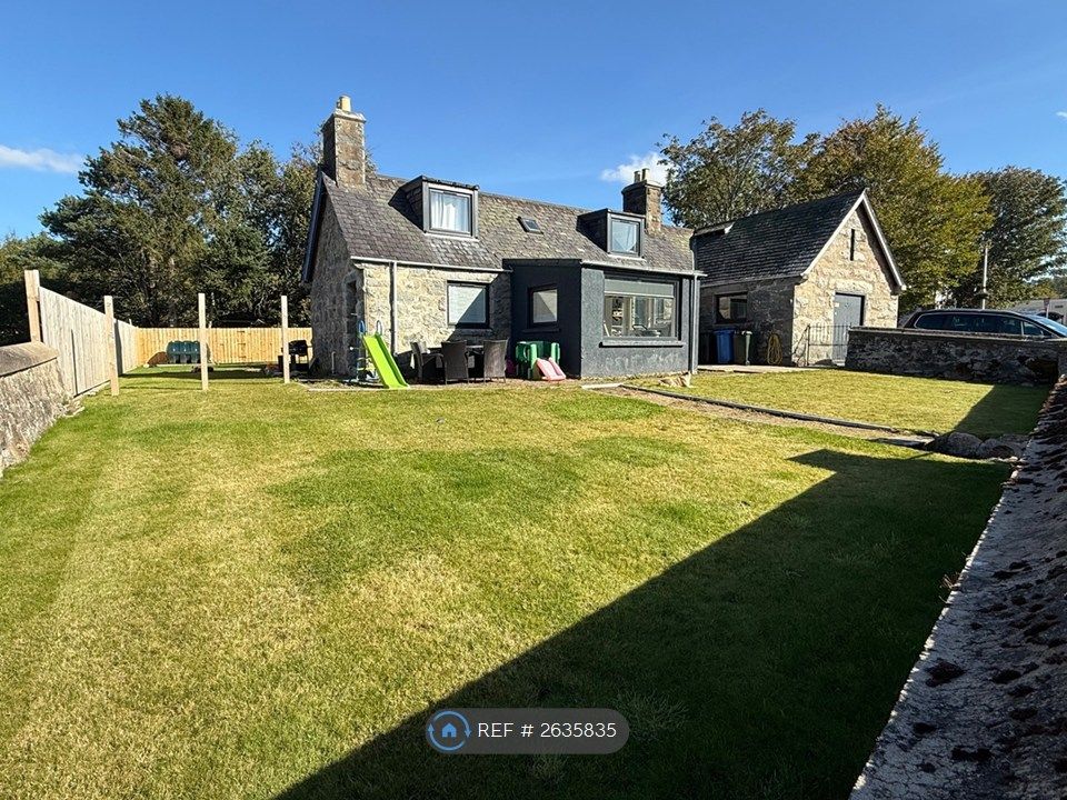 Property photo 2 of 25 House Front And Garden