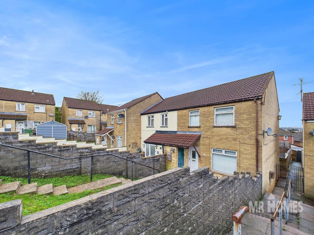 Property photo 3 of 23