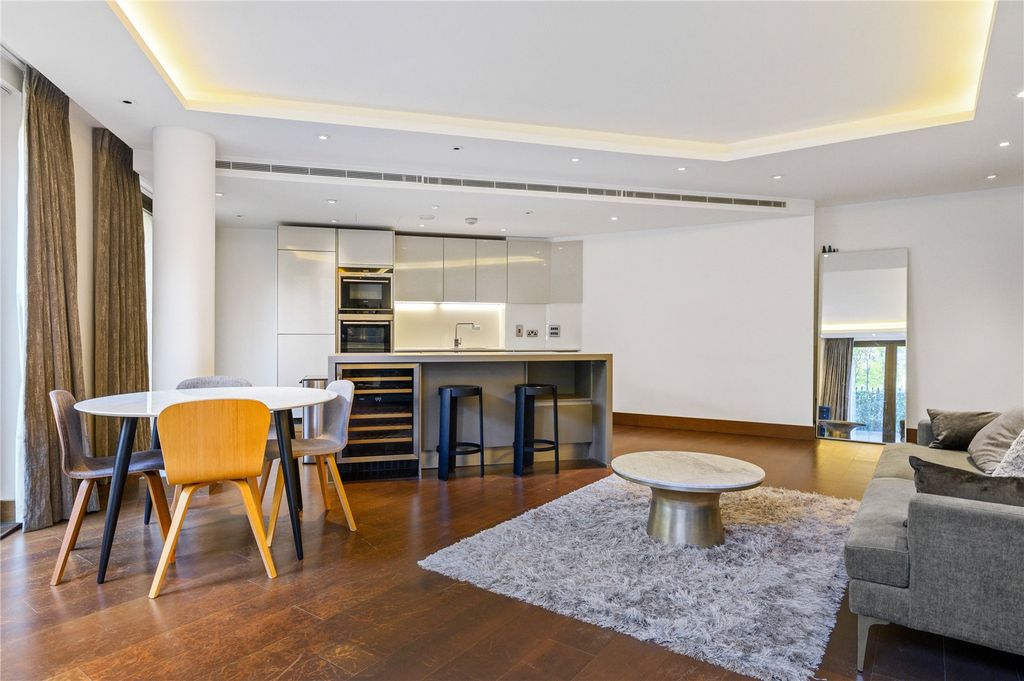 Property photo 3 of 21 Reception Kitchen