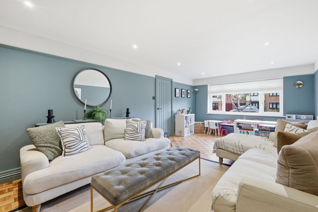 Property photo 3 of 42 5005513