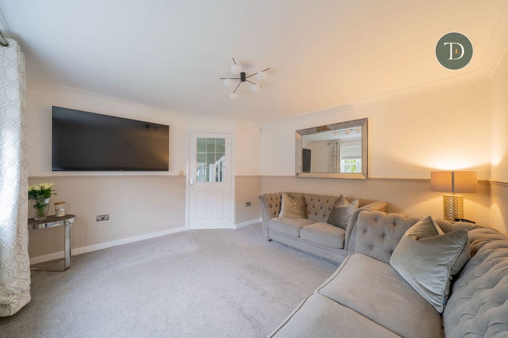 Property photo 3 of 22