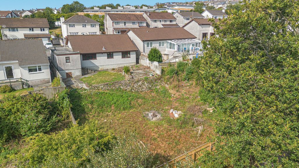 Property photo 2 of 19
