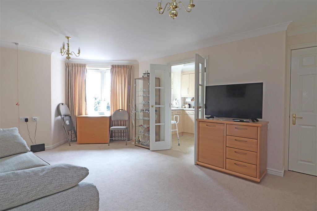Property photo 3 of 16