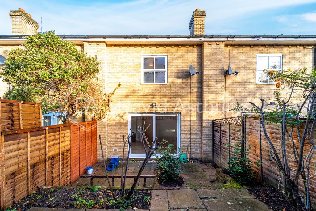 Property photo 3 of 18