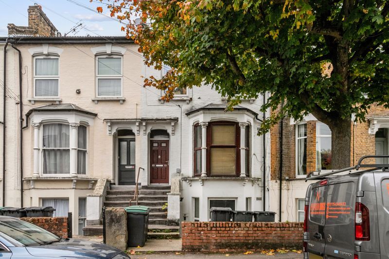 Property photo 1 of 12 Photo 11