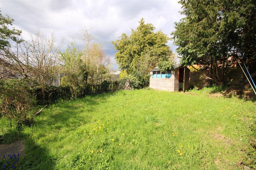 Property photo 3 of 5 Garden 2023.Jpg