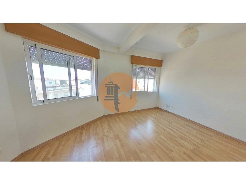 Property photo 1 of 29