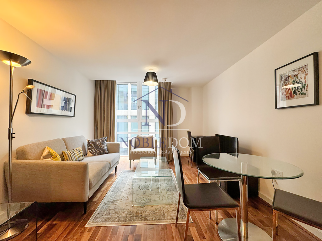 Property photo 1 of 7 One-Bedroom Apartment In Lamb's Passage, Moorgate, Ec1Y