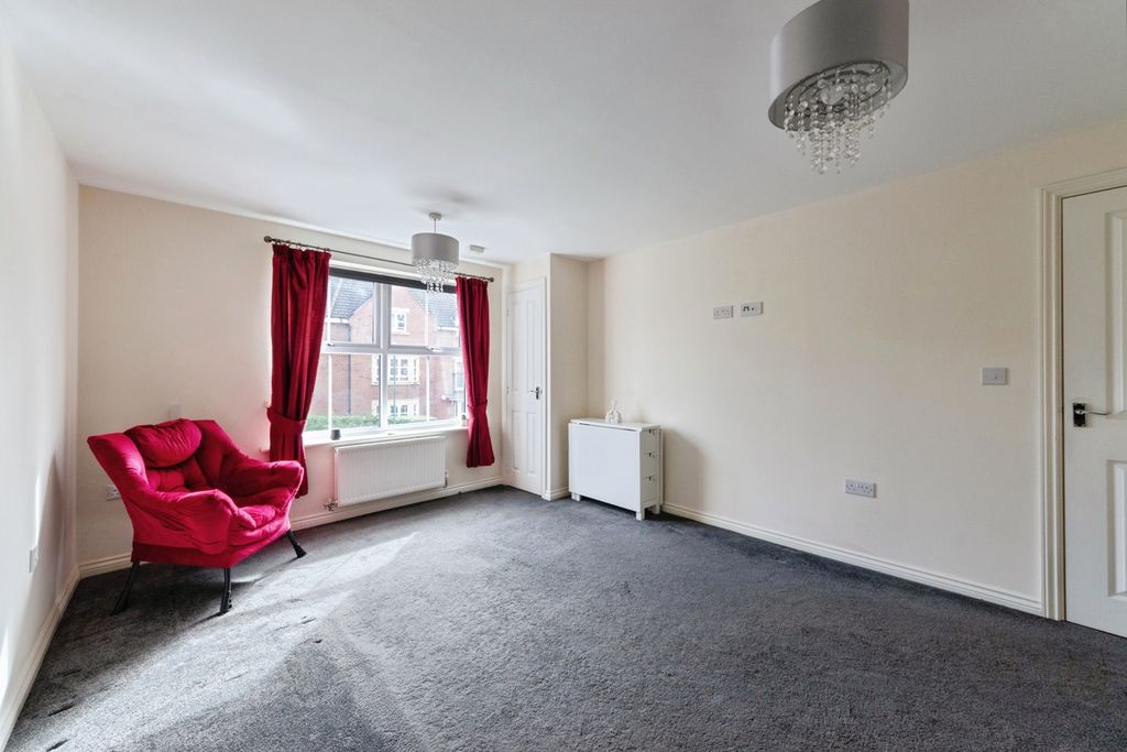 Property photo 3 of 13 Living Room