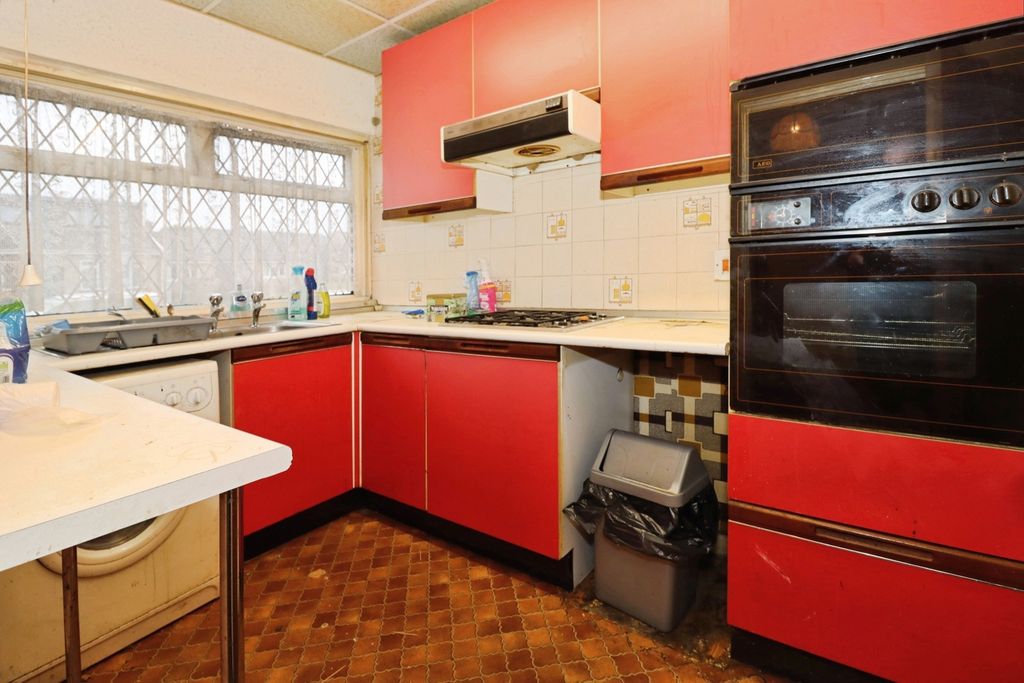 Property photo 3 of 15 Pbox-Img.Jpg