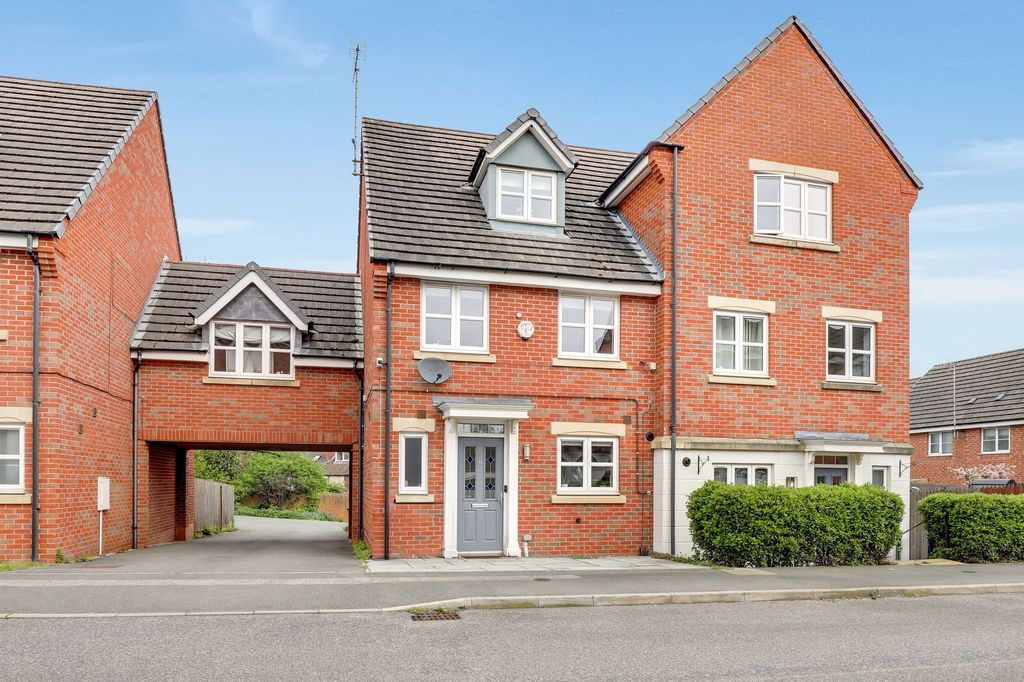 Property photo 1 of 21