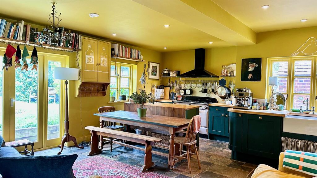 Property photo 2 of 45