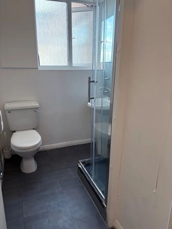 Property photo 3 of 10 Photo 2