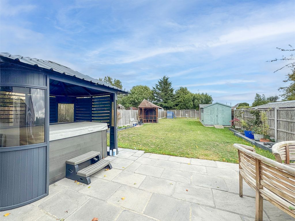 Property photo 2 of 26 Garden1