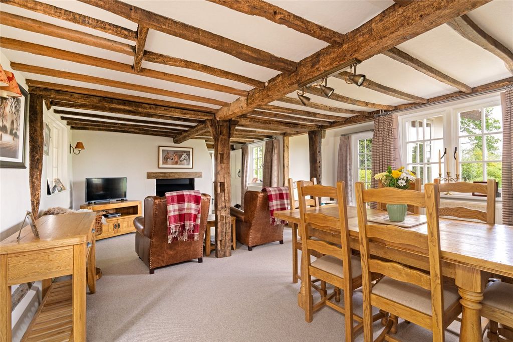 Property photo 2 of 31 Picture No. 81