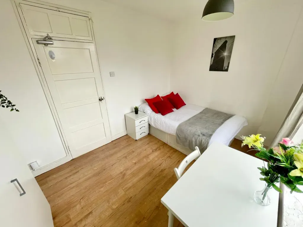 Property photo 2 of 3