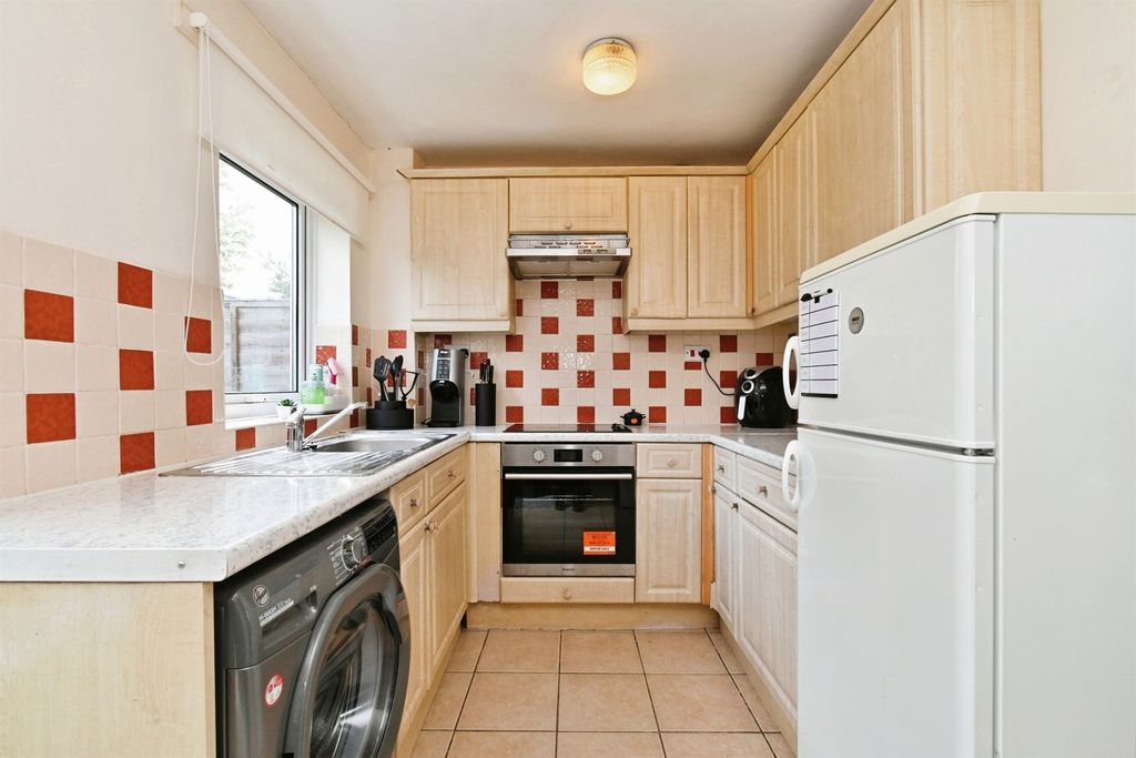 Property photo 2 of 14
