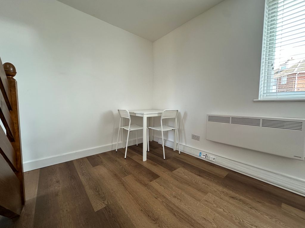 Property photo 3 of 10 Image