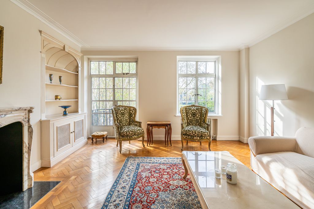 Property photo 2 of 42