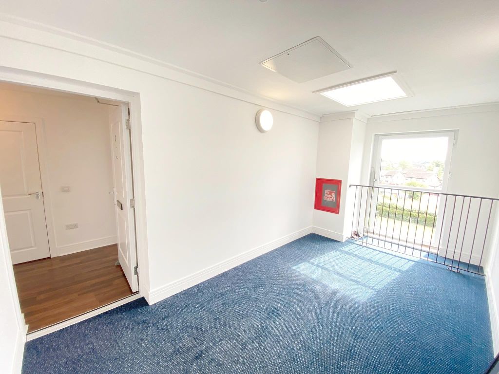 Property photo 3 of 23