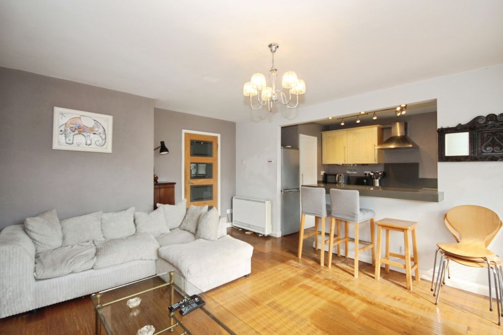 Property photo 2 of 12 Pbox-Img.Jpg