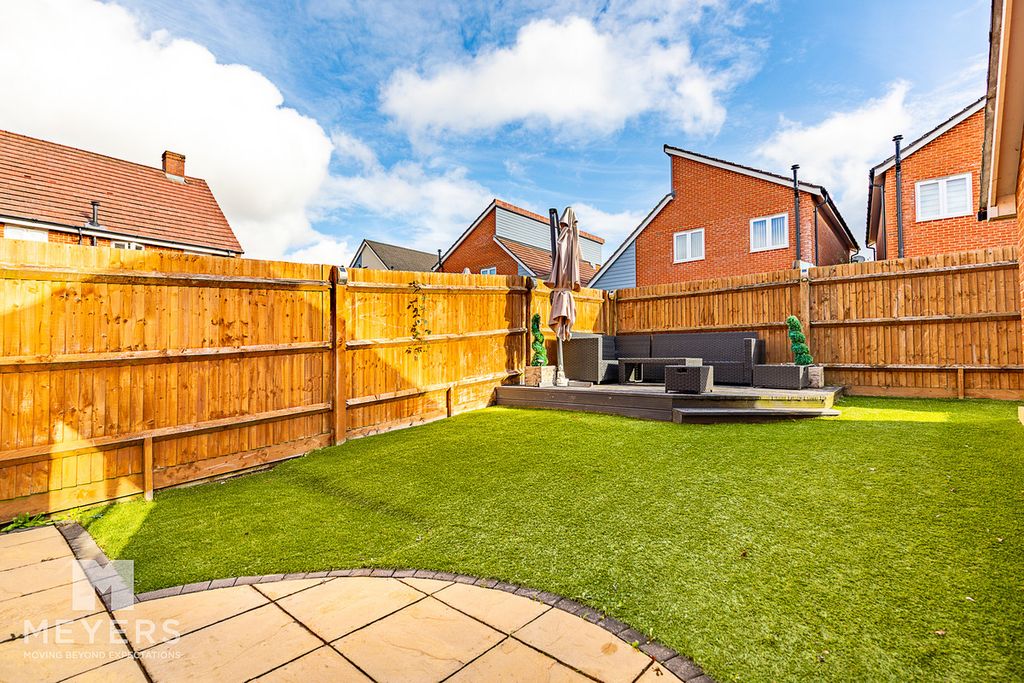 Property photo 3 of 14