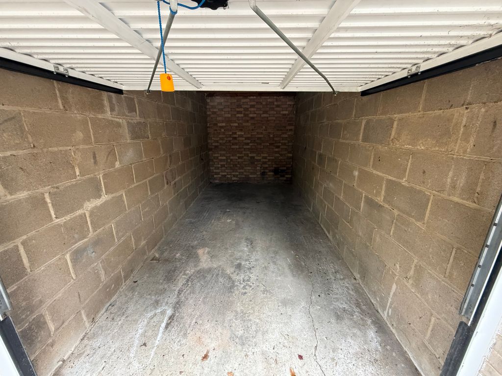 Property photo 2 of 3