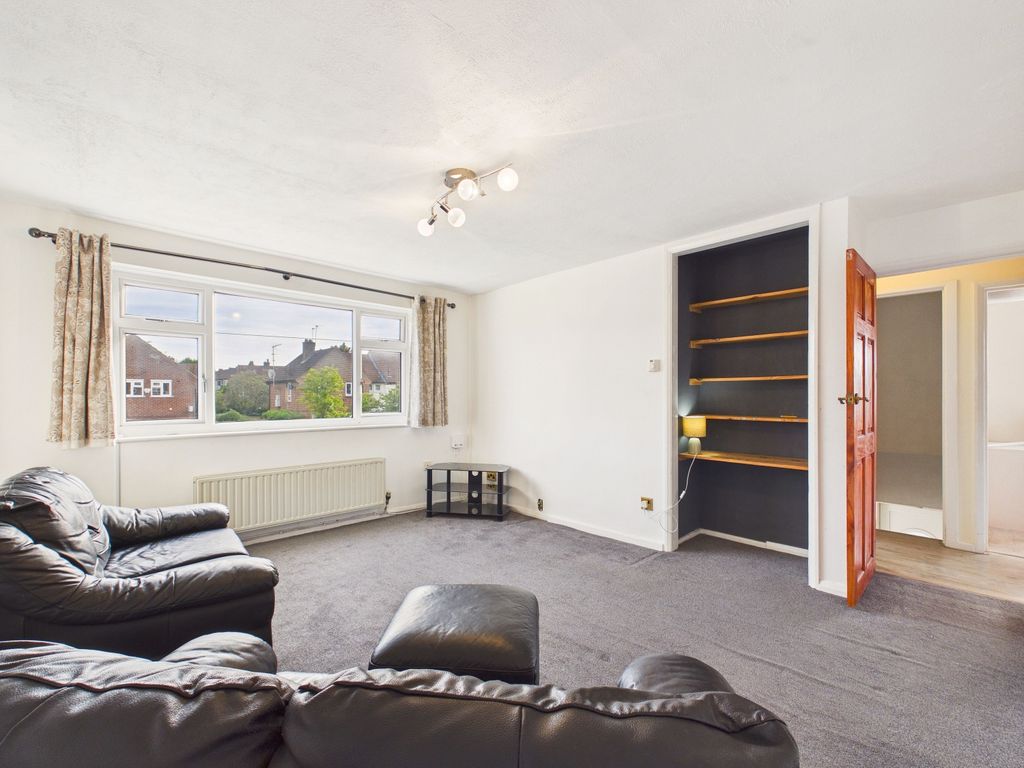 Property photo 3 of 9 Norris Road - Ewemove - Living Room 2
