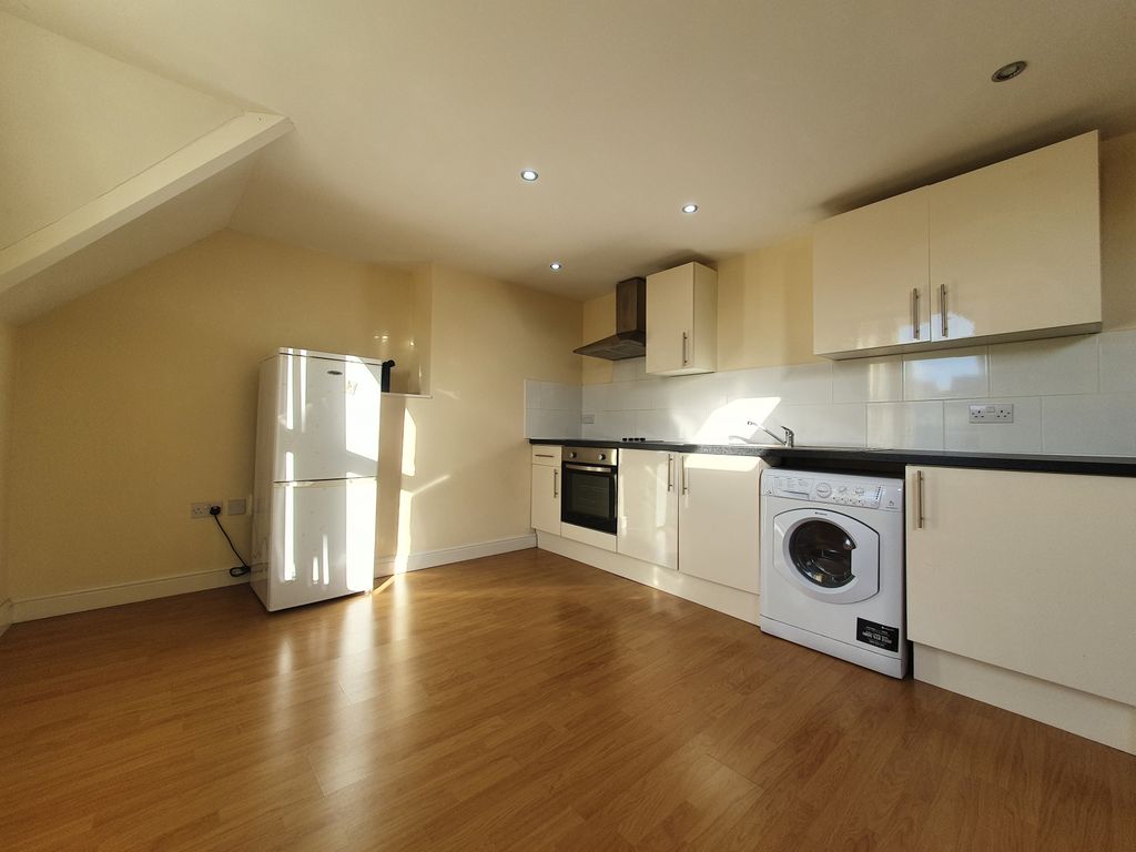 Property photo 3 of 11 Gallery