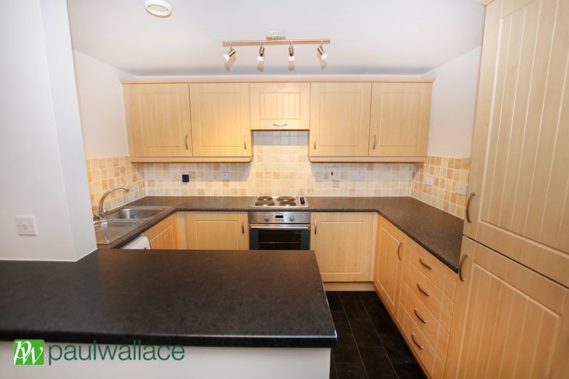 Property photo 3 of 14 Kitchen