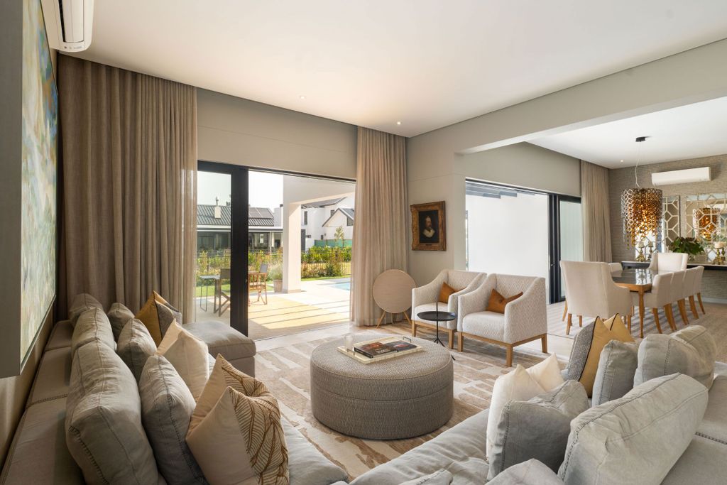 Property photo 2 of 43 Vlv1712595