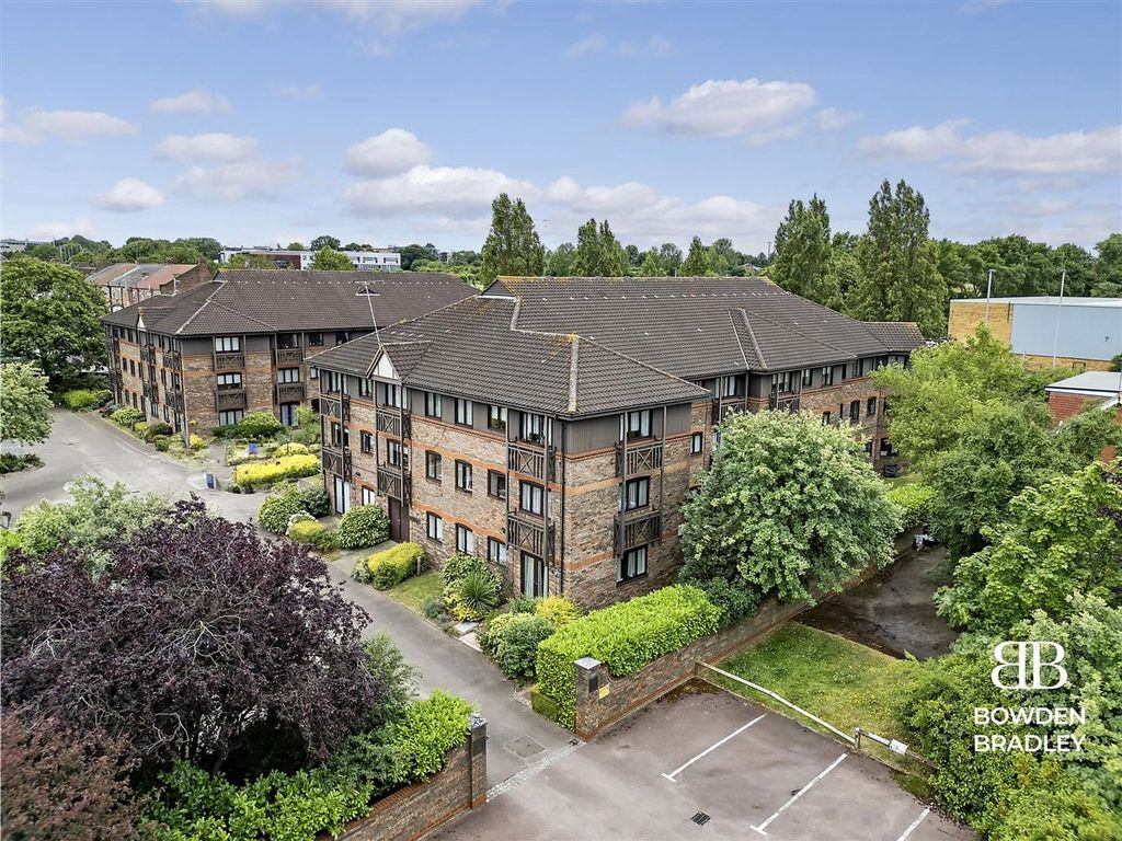 Property photo 1 of 17 Front