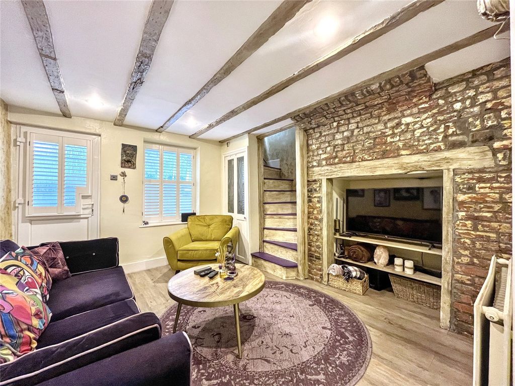 Property photo 2 of 8 Picture No. 06