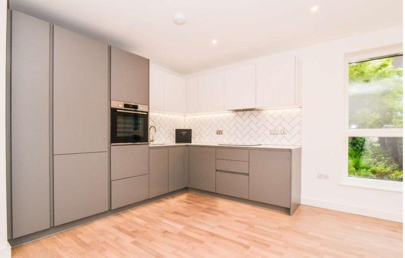Property photo 3 of 6 Kitchen