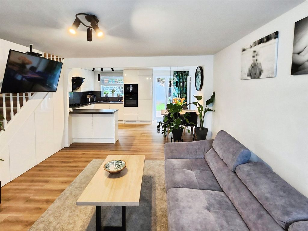 Property photo 2 of 16 Lounge Diner Kitchen